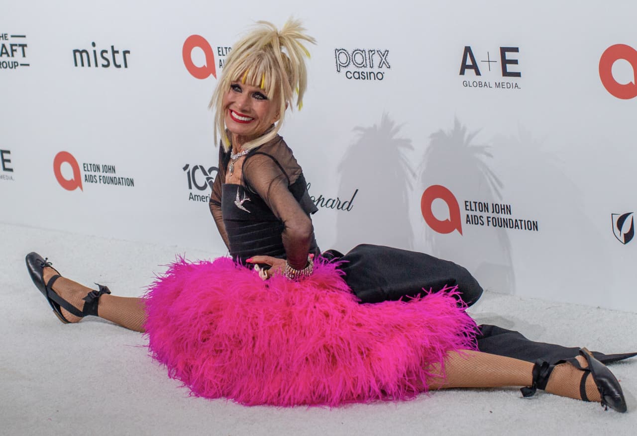 Designer Betsey Johnson takes $7 million SoCal home off the market — Bangkok Business news