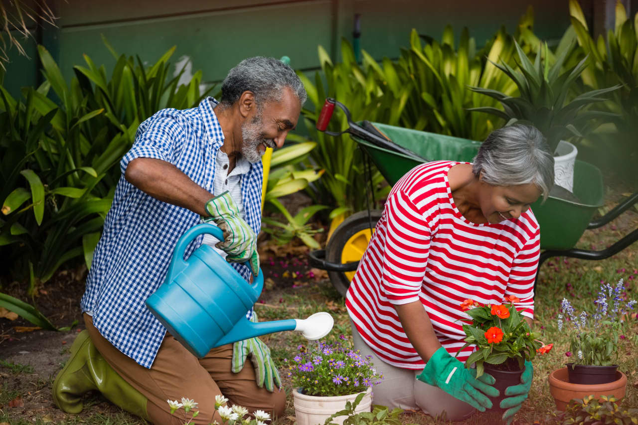 We stopped helping our neighbors with free home repairs and our friendship cooled. Who’s to blame? — MarketWatch, Bangkok Business news