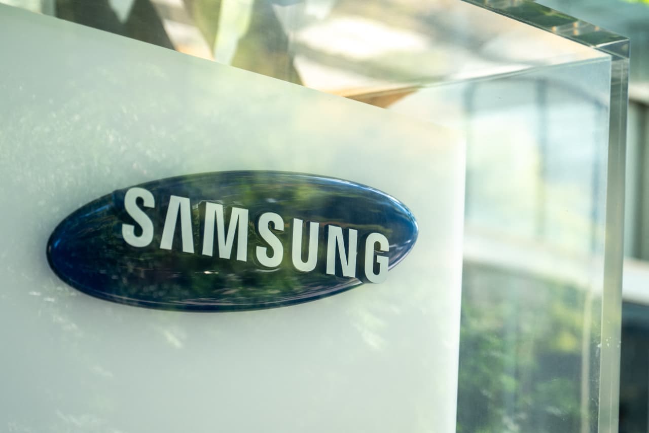 Samsung Electronics earned nearly as much as Microsoft and Alphabet combined. What the Korean giant is now saying about the memory-chip outlook. — Bangkok Technology news