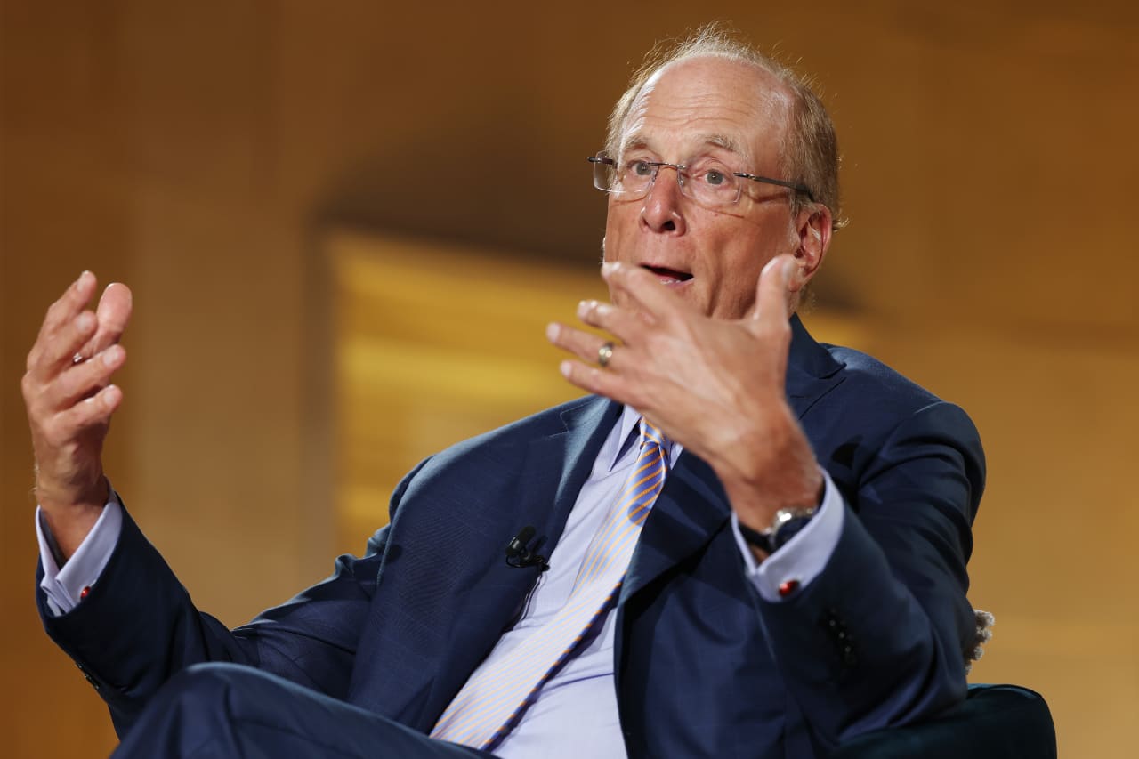 Opposition to data centers will drive up inflation, says BlackRock’s Larry Fink — MarketWatch, Bangkok Technology news