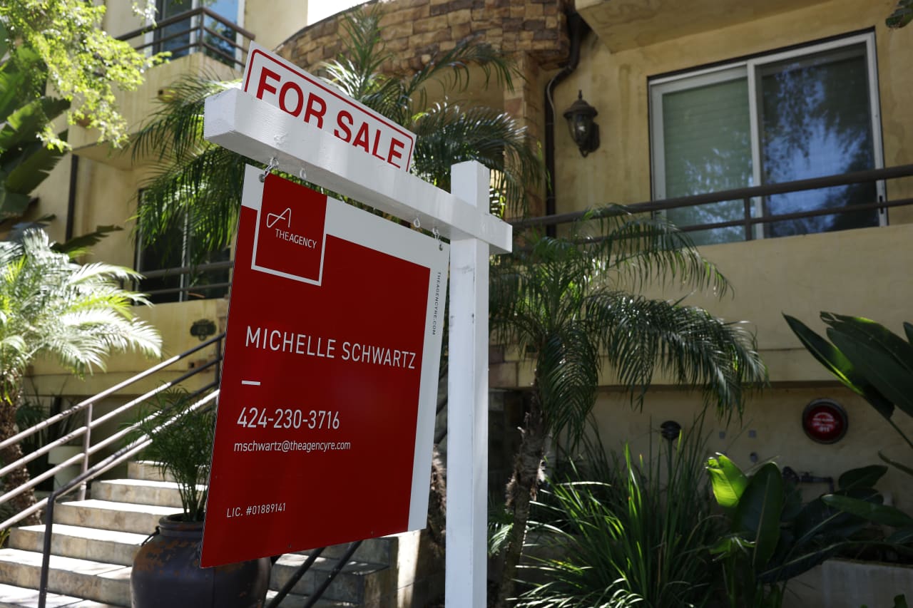 Pending home sales sink to 25-year low as buyers flee high mortgage rates — MarketWatch, Bangkok Real Estate news