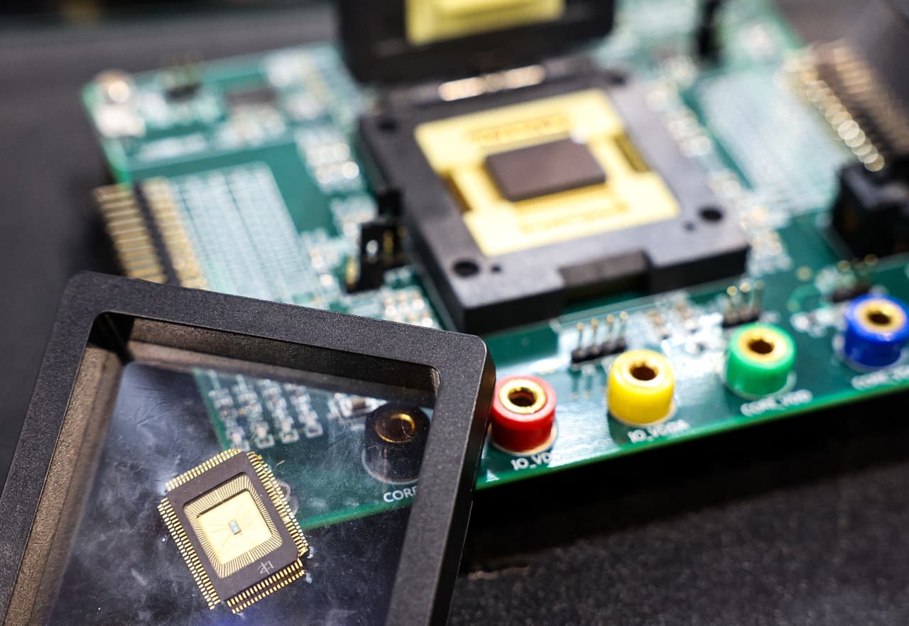 Support for semiconductor stocks could be as much as 15% lower than current levels, says Morgan Stanley — MarketWatch, Bangkok Business news