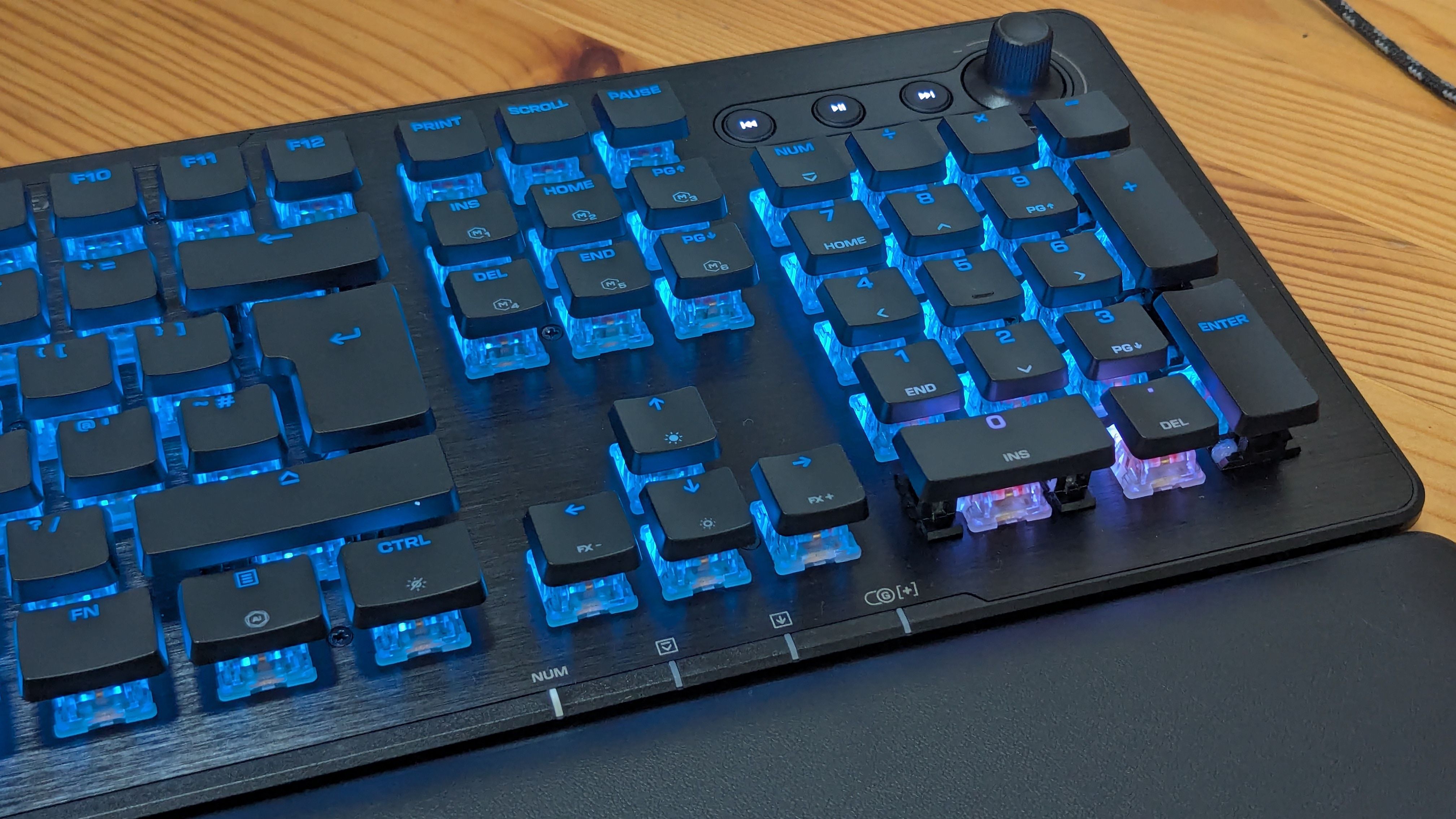 Turtle Beach Vulcan II XP Review: Clicky Compromise — Wired, Bangkok Technology news